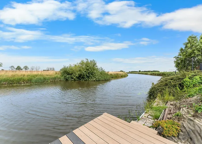 Kanalufer-oase In Eilsum